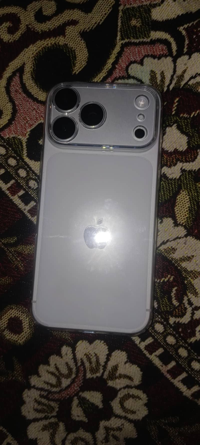 Apple iPhone 17 Pro Max 0