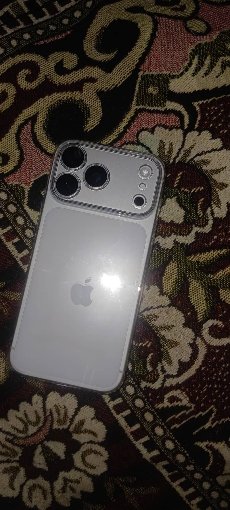 Apple iPhone 17 Pro Max 1