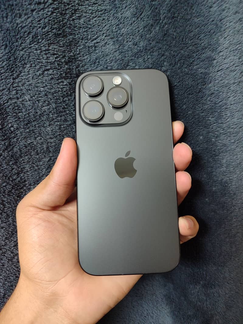 Apple iPhone 16 Pro Jv 0