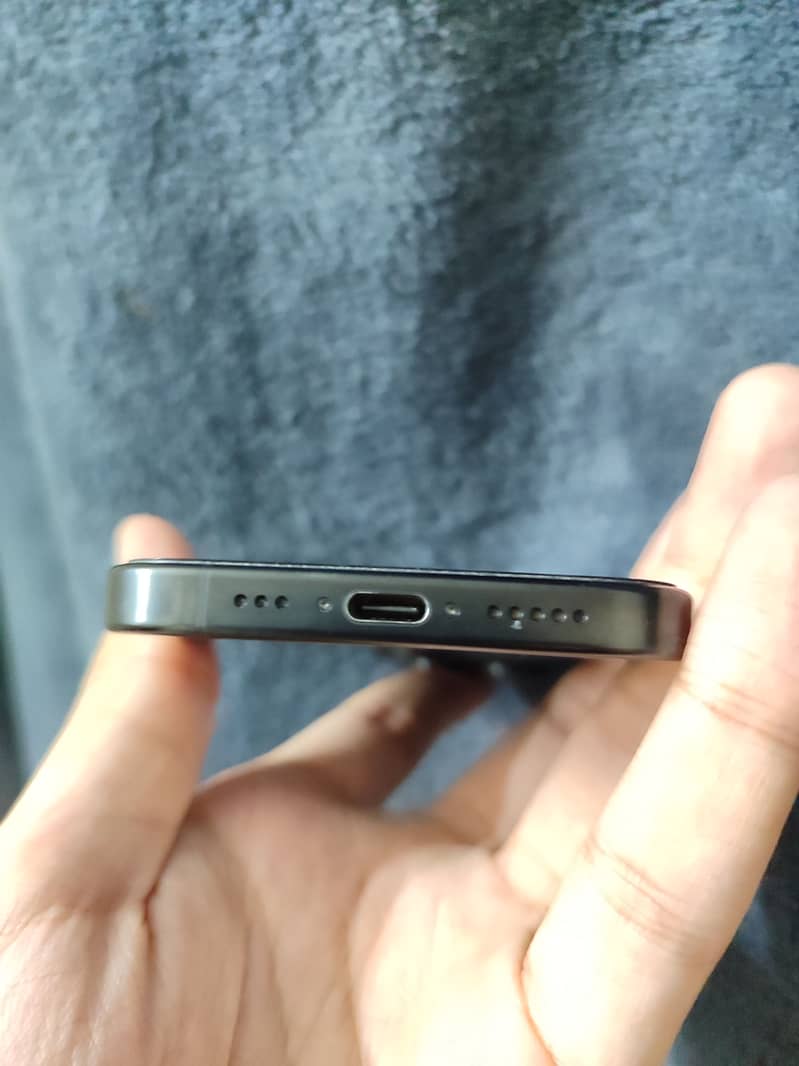 Apple iPhone 16 Pro Jv 2