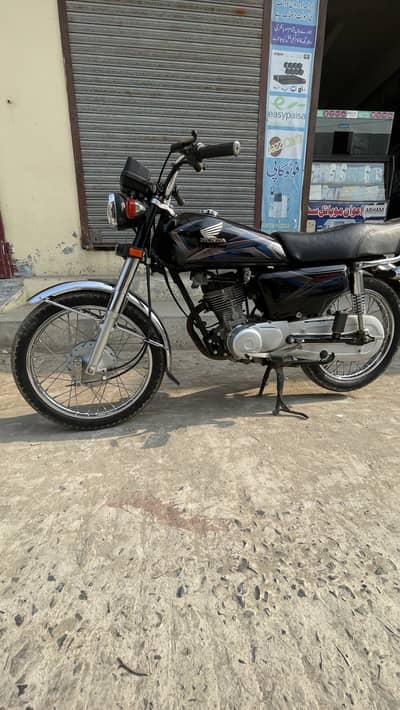 Honda CG125 black 2025/24 Model Good Condition