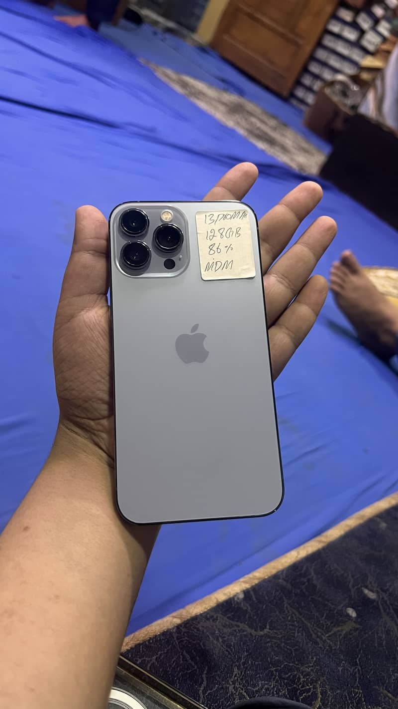Apple iPhone 13 Pro Max 0