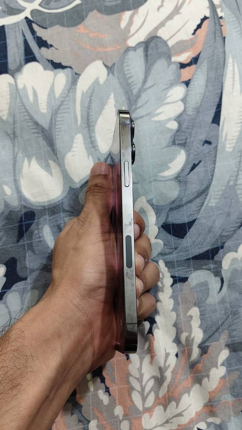 iPhone 13 Pro Max 5