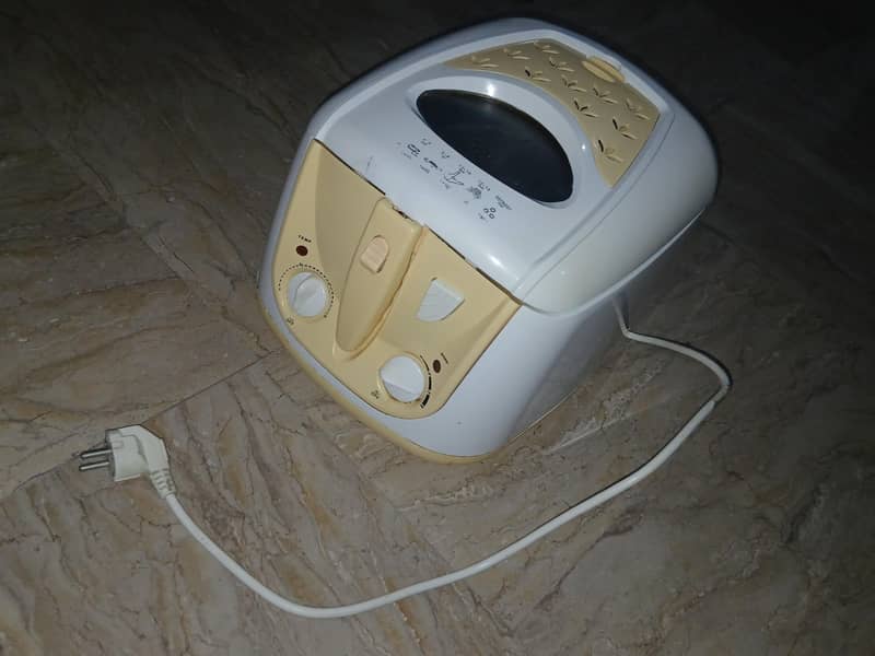 Electric Deep Fryer 0