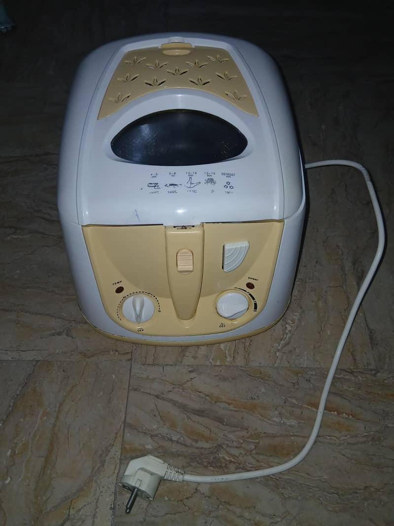 Electric Deep Fryer 1