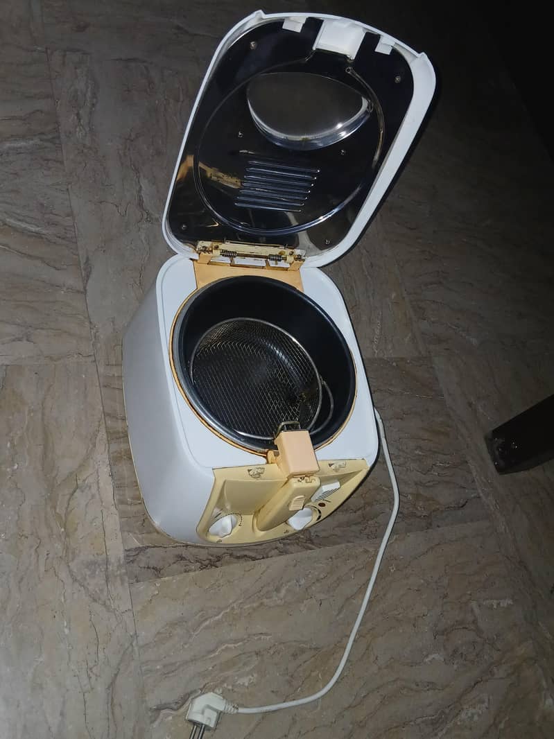 Electric Deep Fryer 2