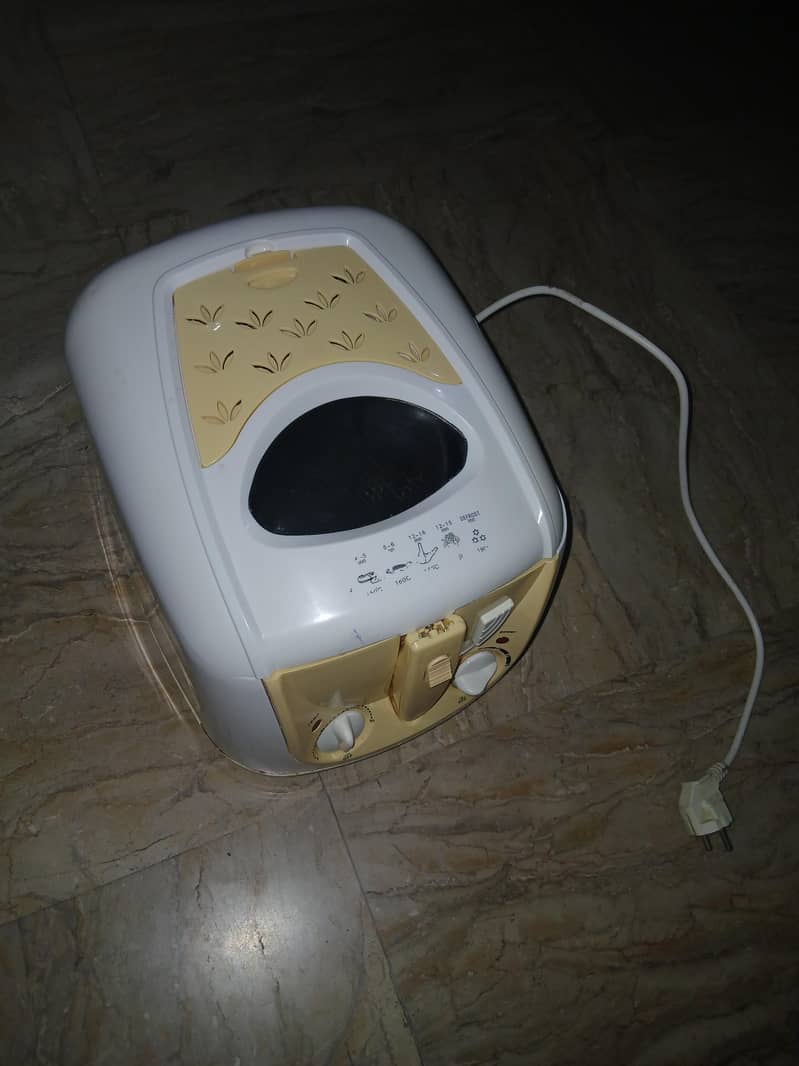 Electric Deep Fryer 4