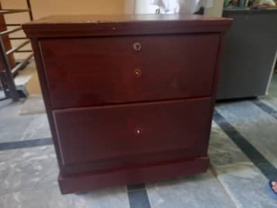 2 side tables