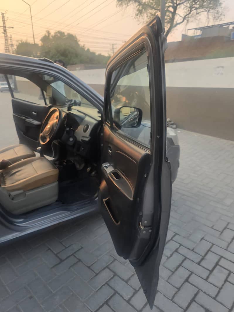 Suzuki Wagon R 2016 10