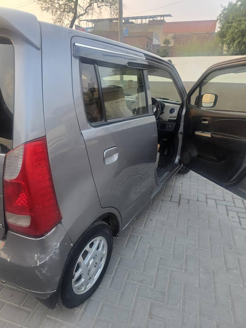 Suzuki Wagon R 2016 12