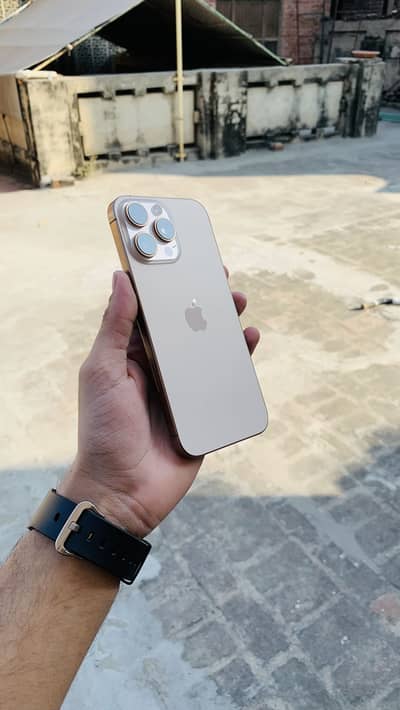 Apple iPhone 16 Pro Max