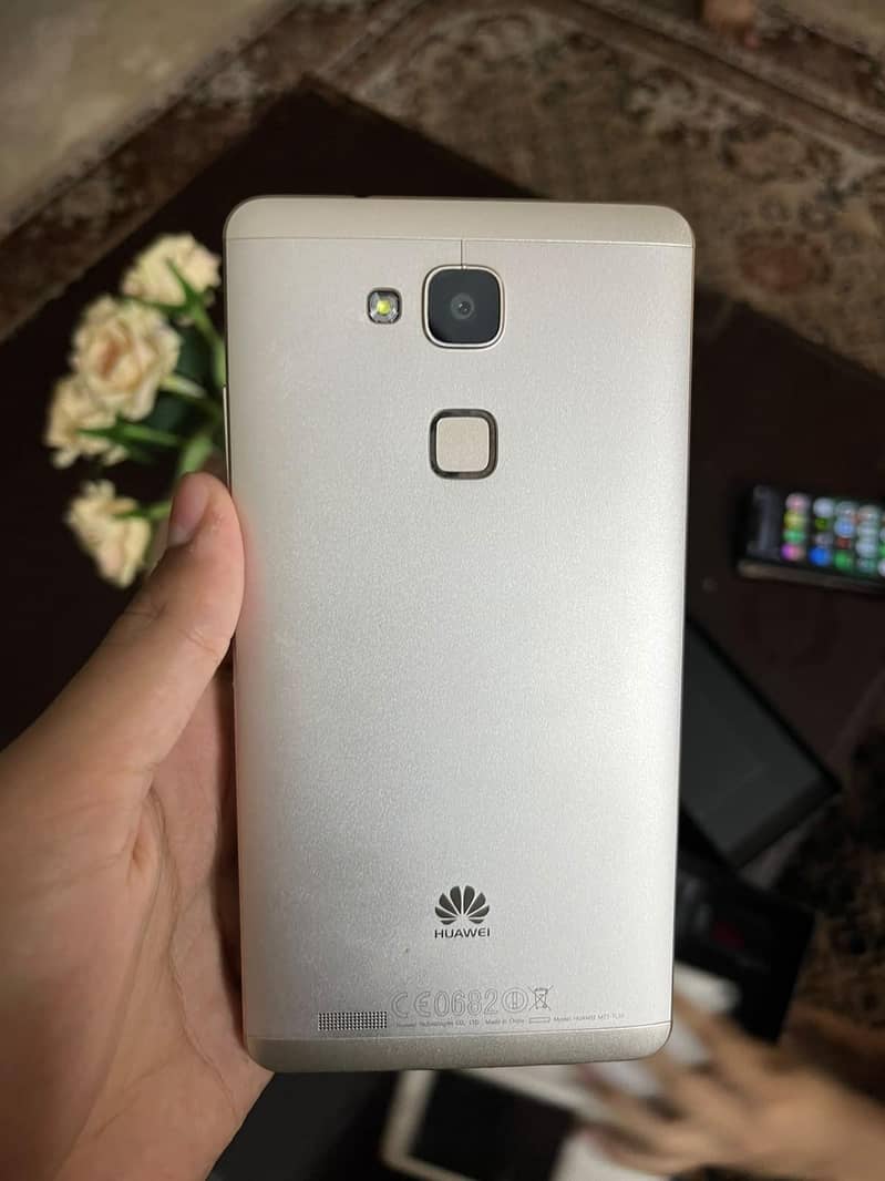 Huawei Ascend Mate7 1