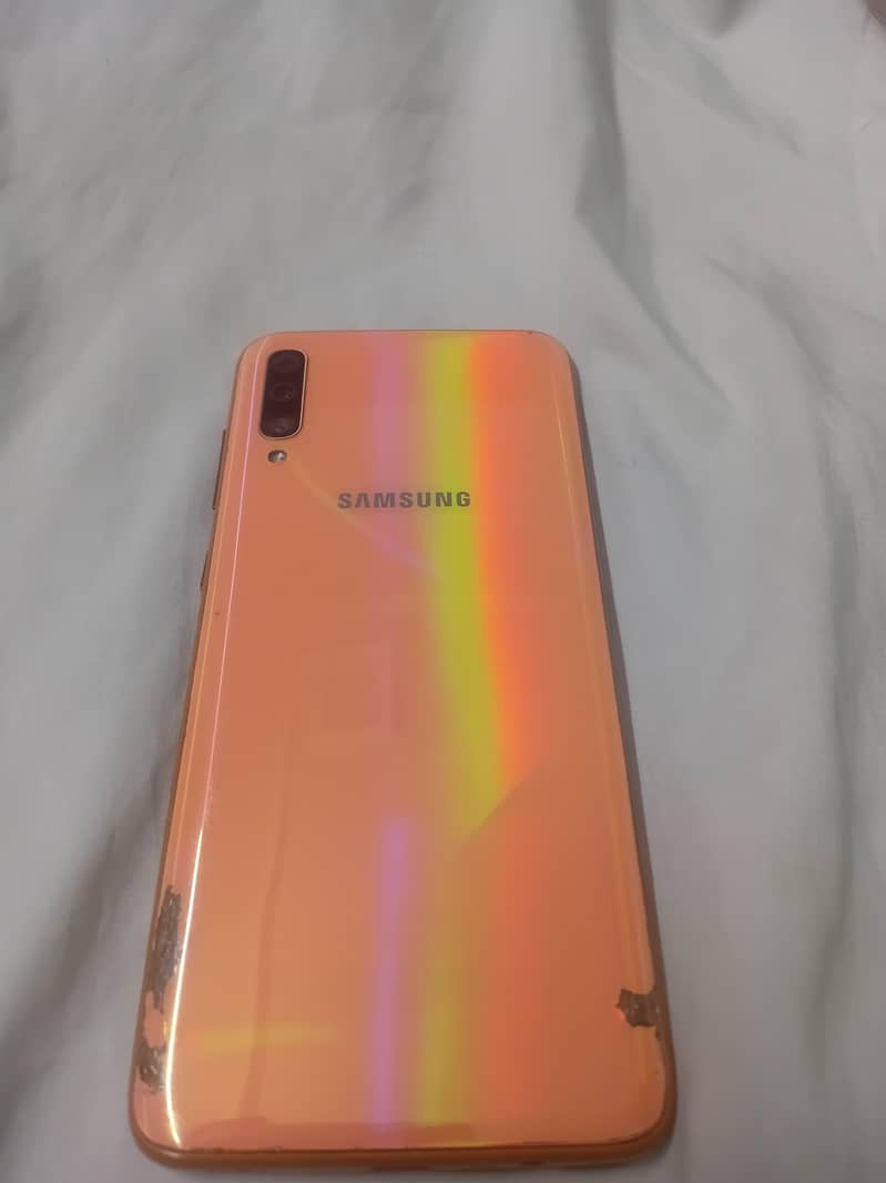 Samsung Mobile A70 7