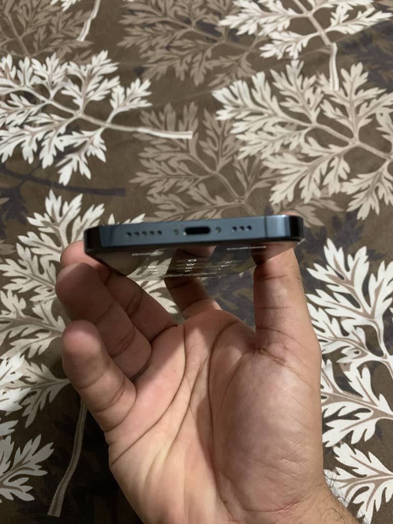 Apple iPhone 12 Pro 3