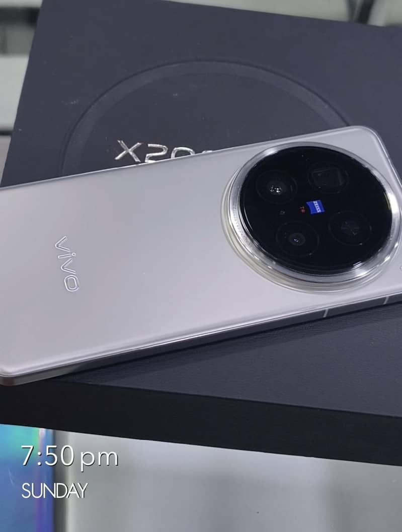 Vivo x200 Pro 0