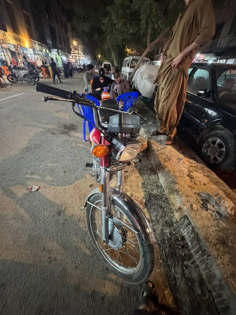 CG 125 2025 3