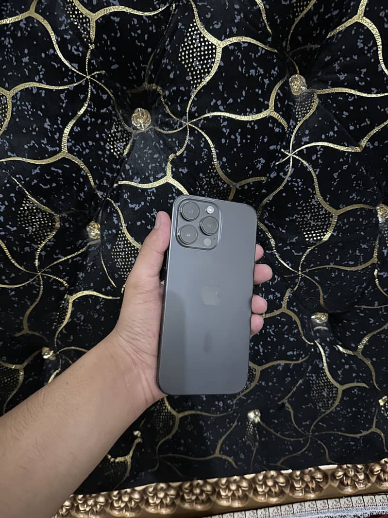 Apple iPhone 14 Pro Max 3