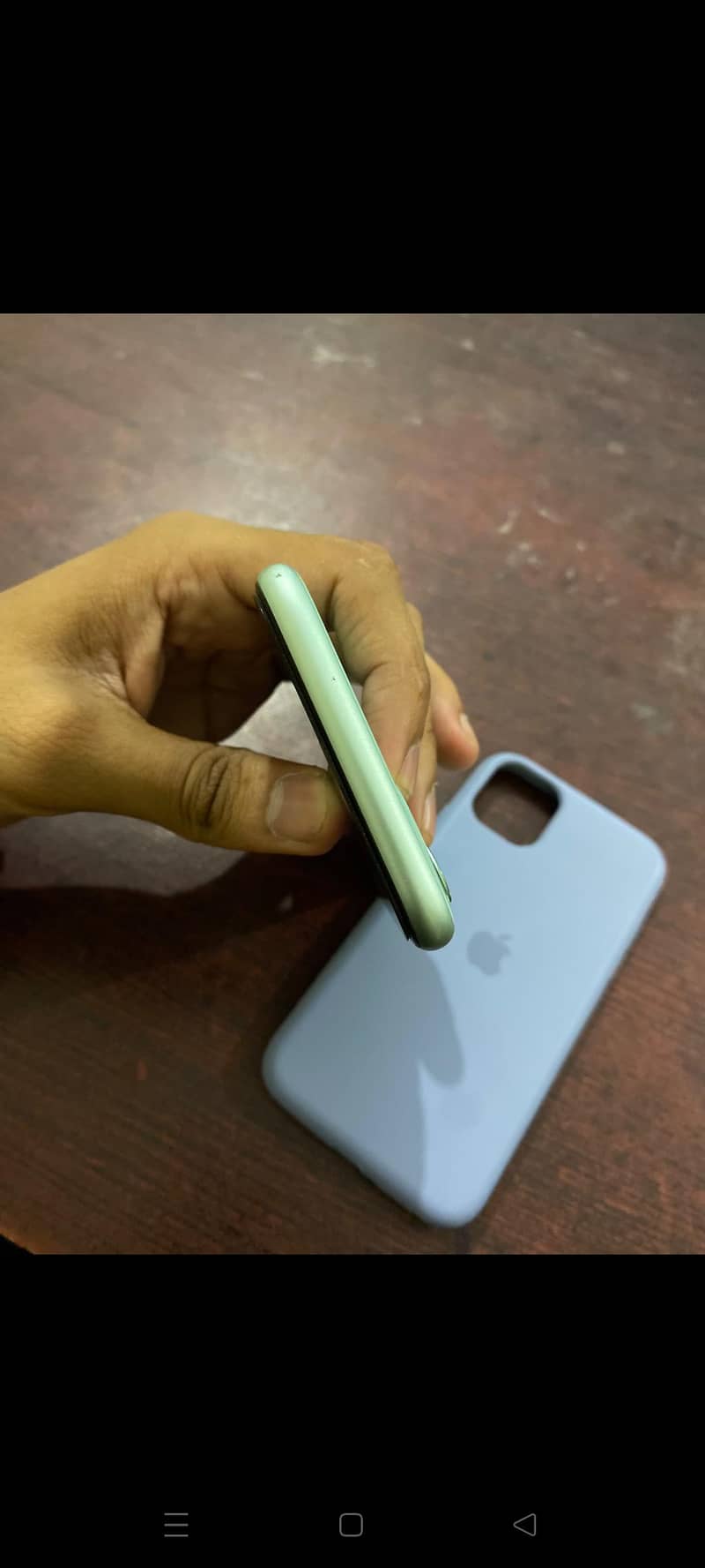 Apple iPhone 11 4