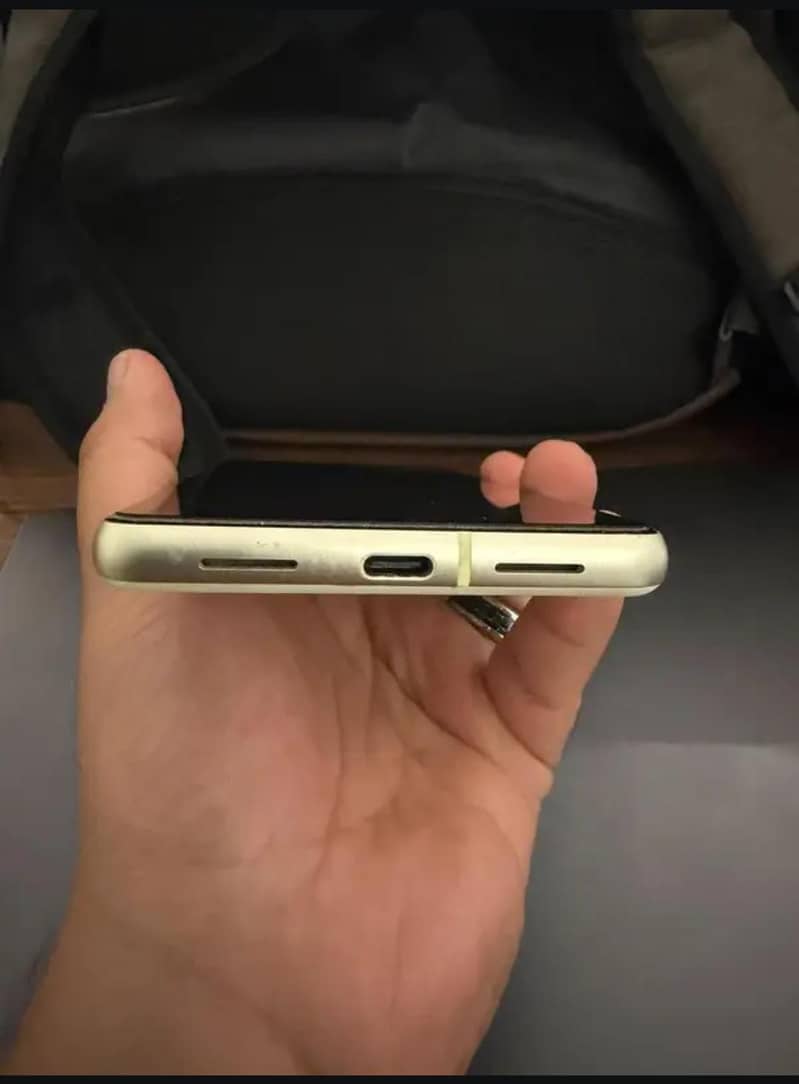 Google Pixel 7 3