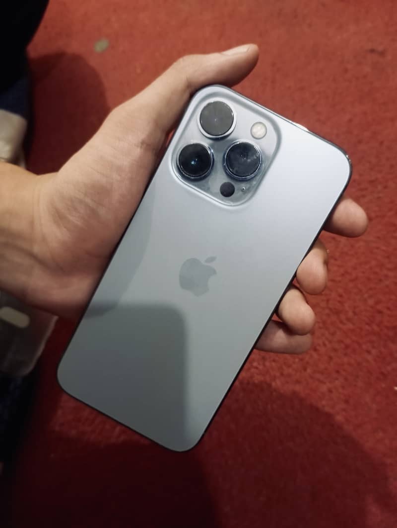 Apple iPhone 13 Pro 0