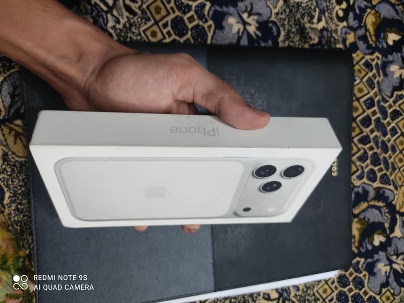 Apple iPhone 17 Pro Max jv 0