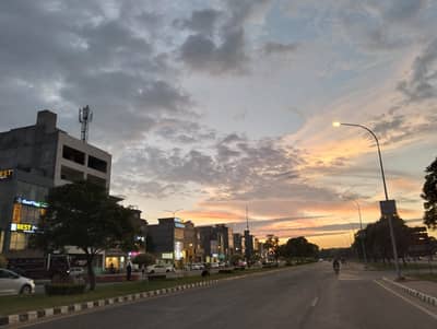 8 MARLA COMMERCIAL Plot Main PINE AVENUE Road Lahore