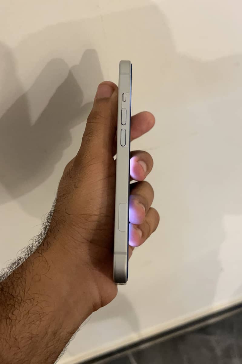Apple iPhone 15 2