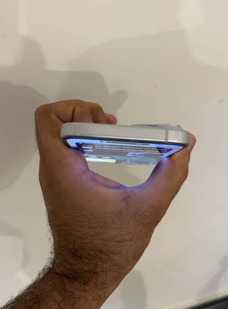 Apple iPhone 15 5
