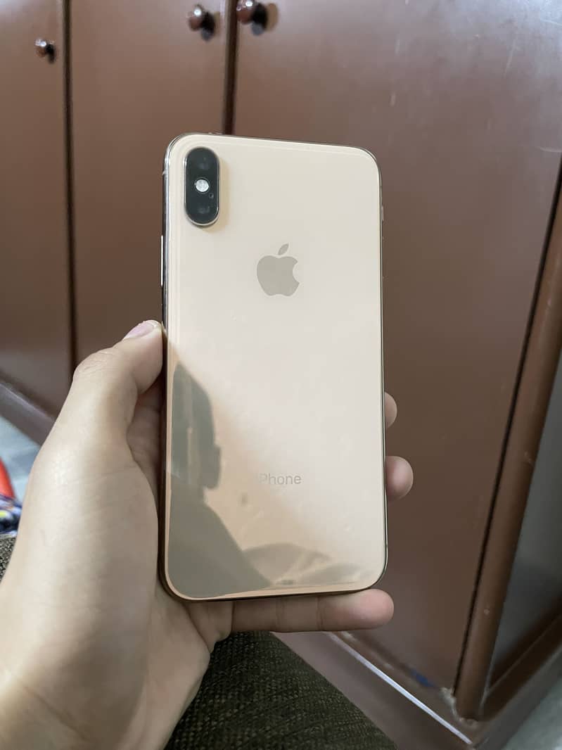Apple iPhone XS 4