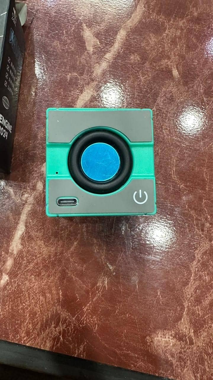 X7 Bluetooth Speaker, 2