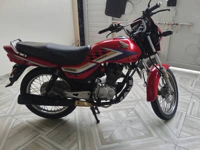 Honda CG 125 Deluxe 2011