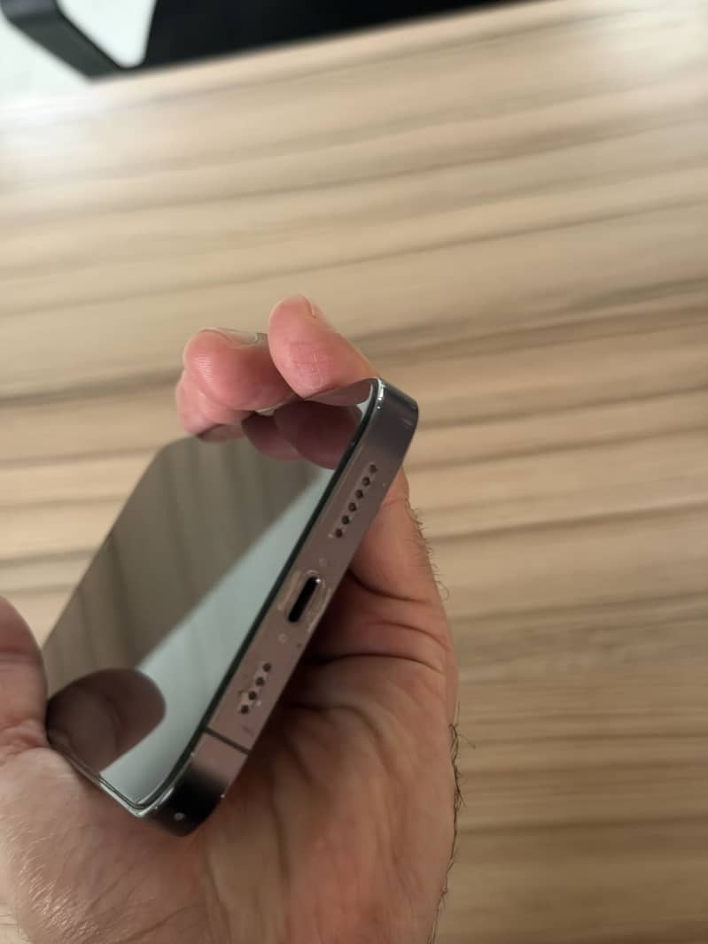 Apple iPhone 14 Pro Max 4