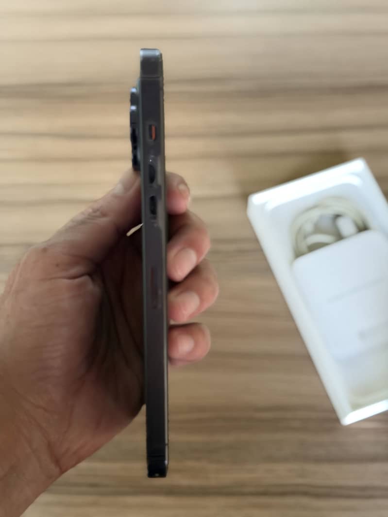 Apple iPhone 14 Pro Max 8