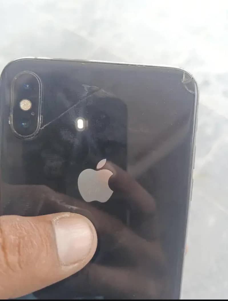 Apple iPhone XS Max 1