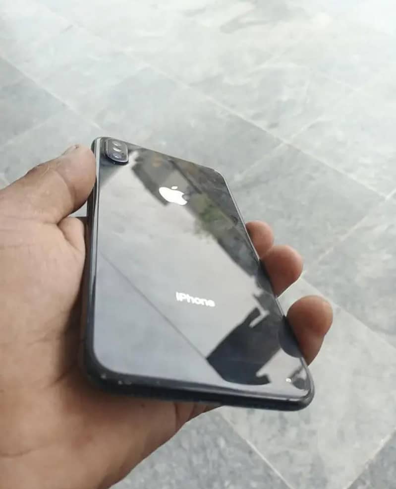Apple iPhone XS Max 2