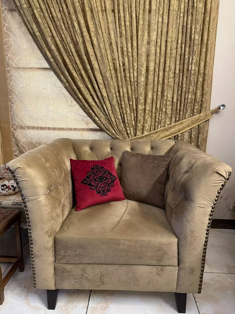 6-seater Drawing room sofa 1