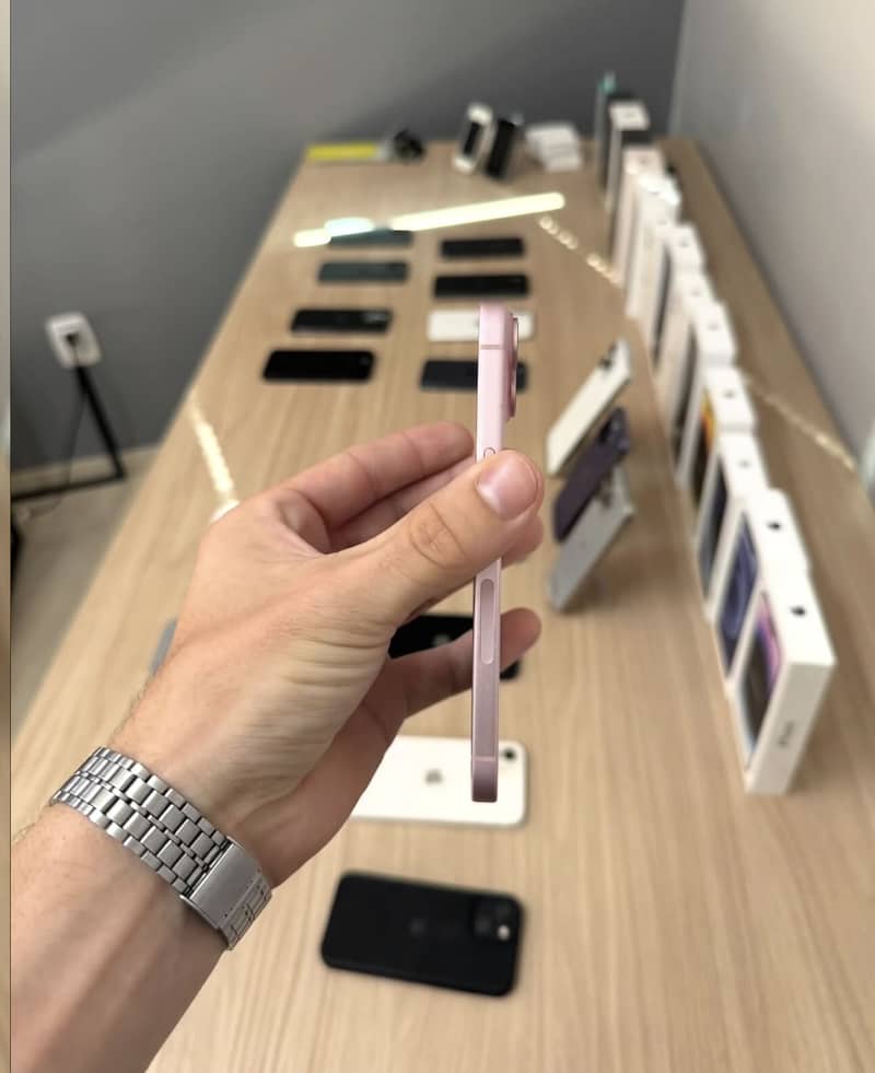 Apple iPhone 15 | JV | 128 4