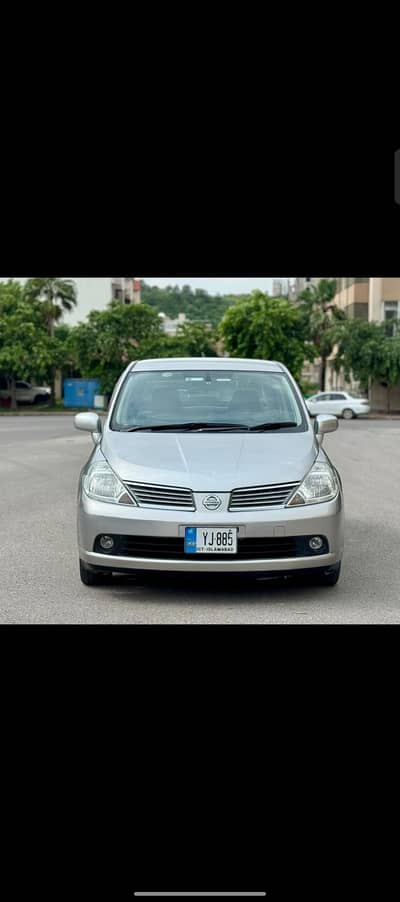 Nissan Tiida 2013