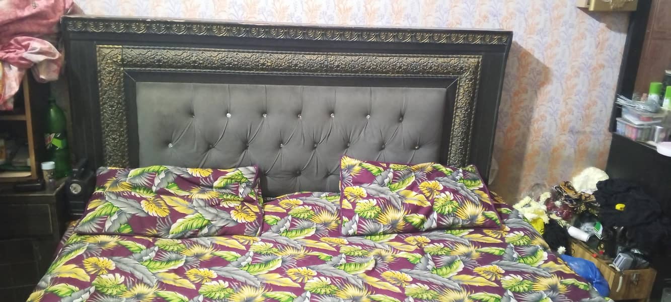 used bed but good condition 1