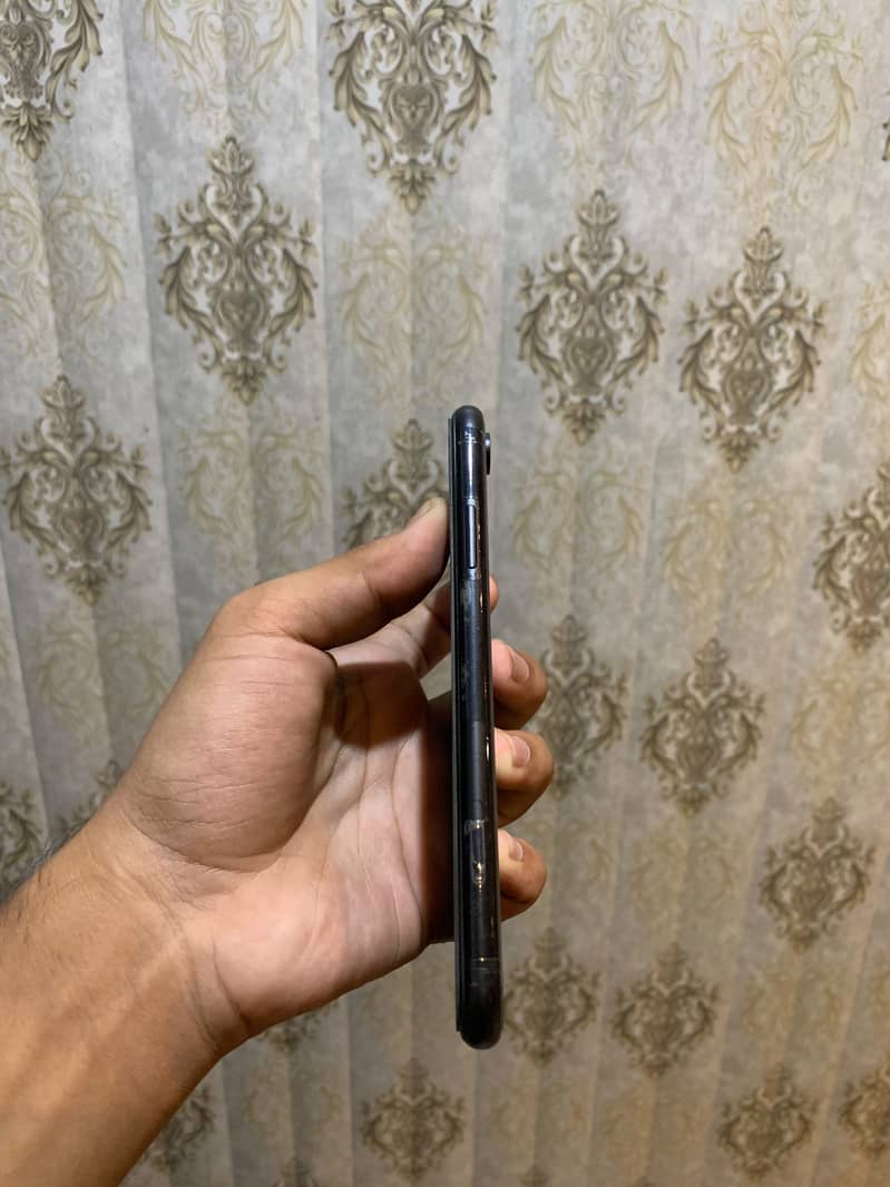 Apple iPhone XR 5