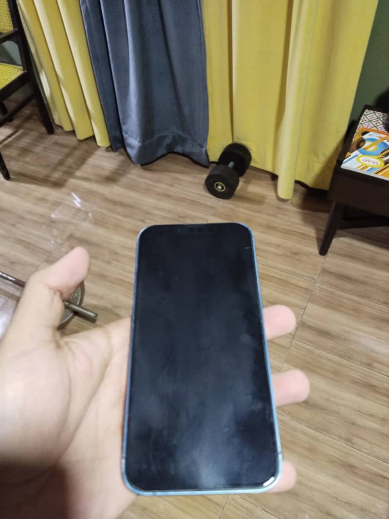Apple iPhone 13 6