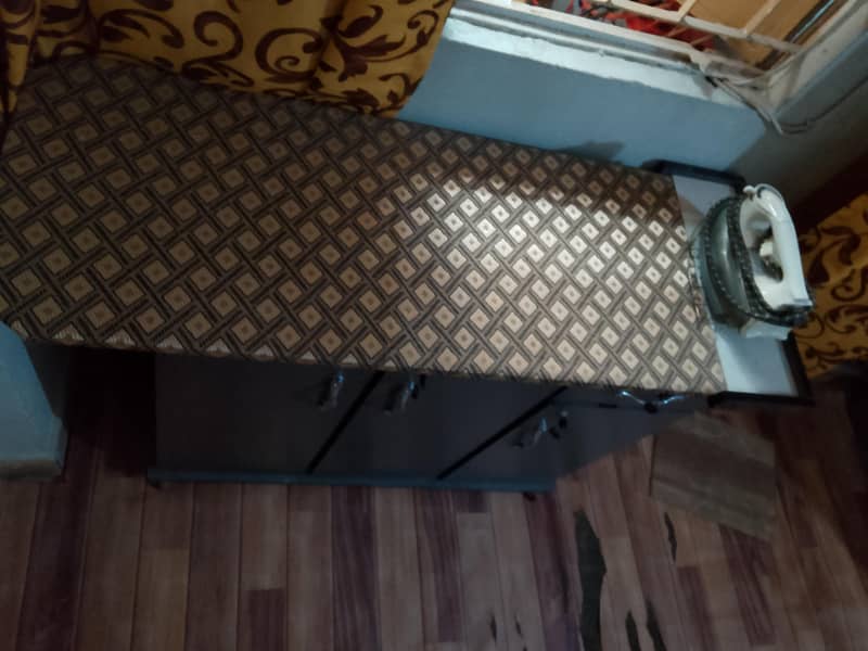 iron stand 1