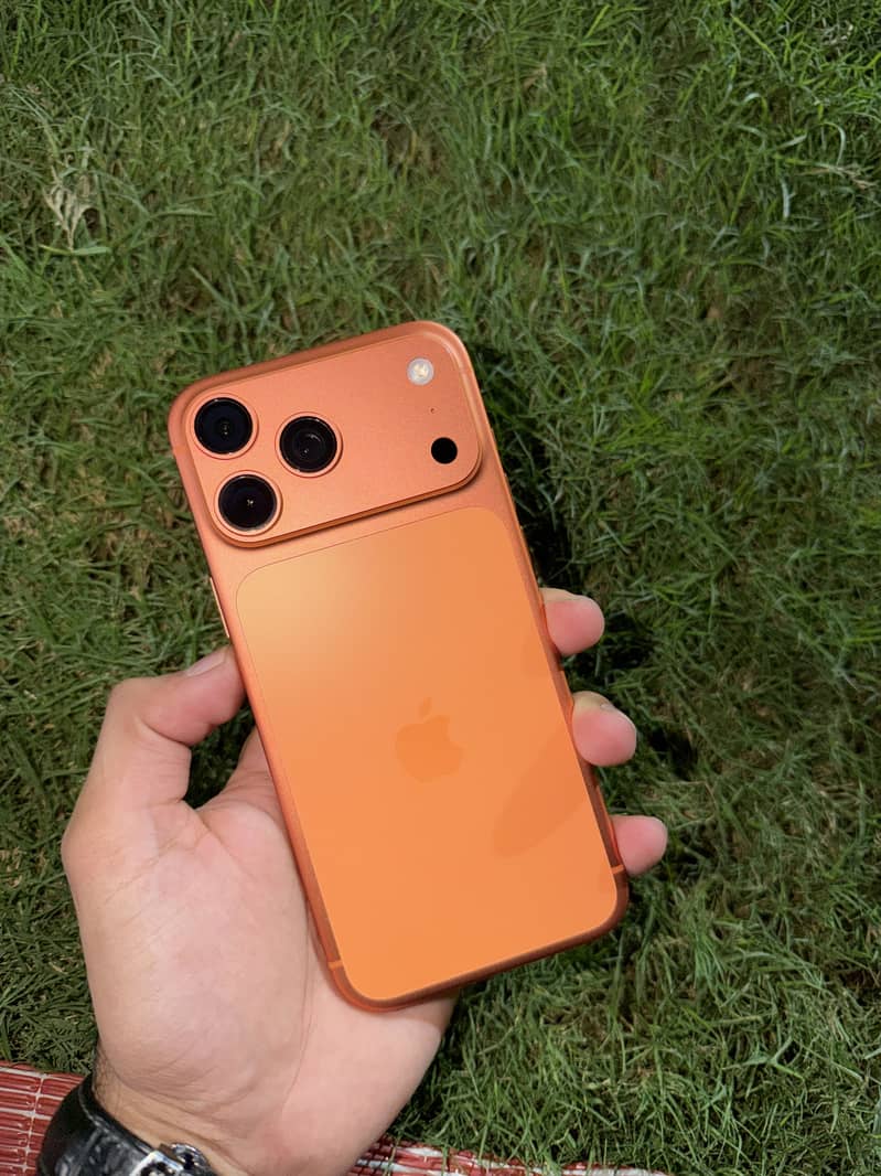 Apple iPhone 17 Pro Max 2