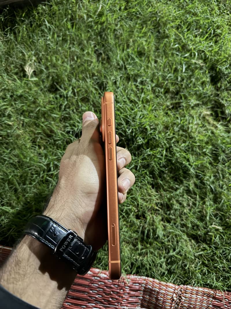 Apple iPhone 17 Pro Max 3