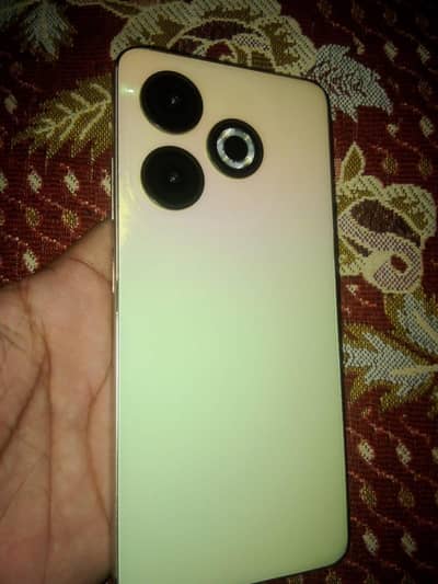 Infinix Smart 8 full box 4+4 64 dot hy display m No open No rpear