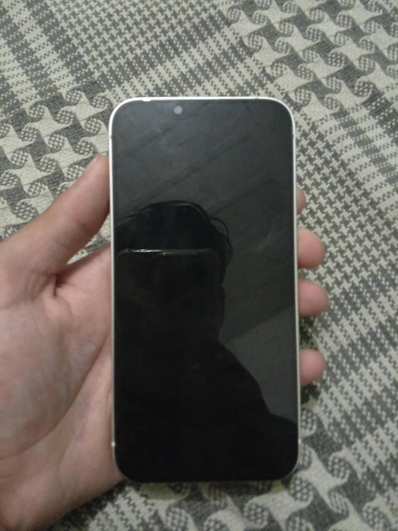 Apple iPhone 13 1