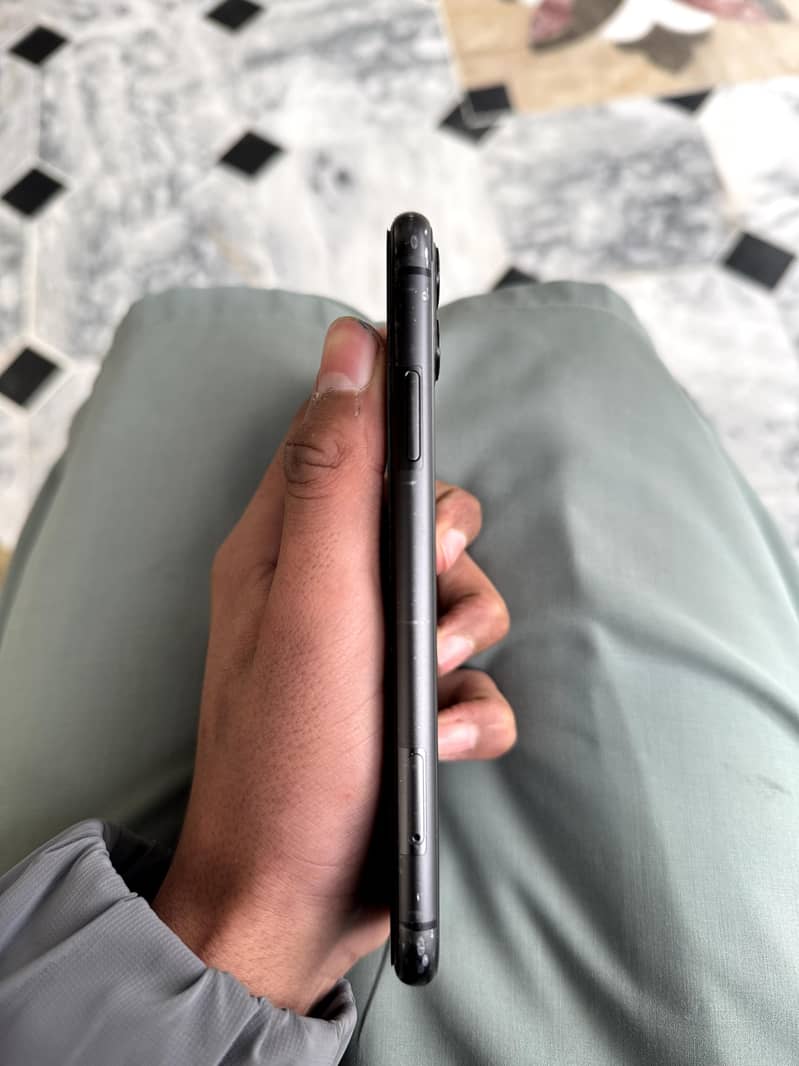 Apple iPhone 11 2