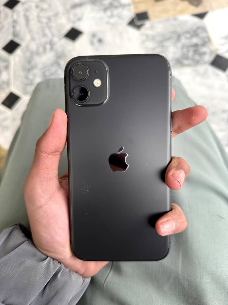Apple iPhone 11 4