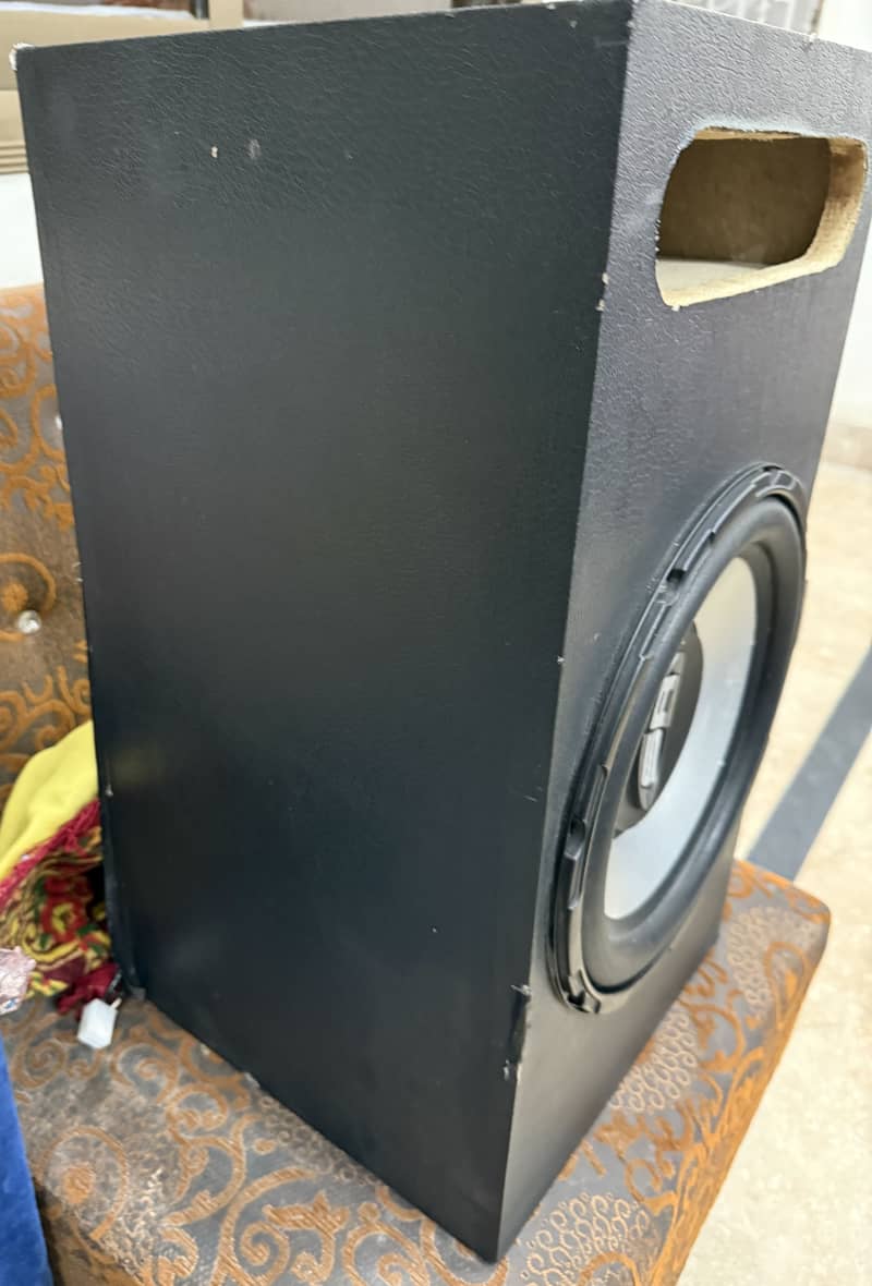 Car subwoofer 1