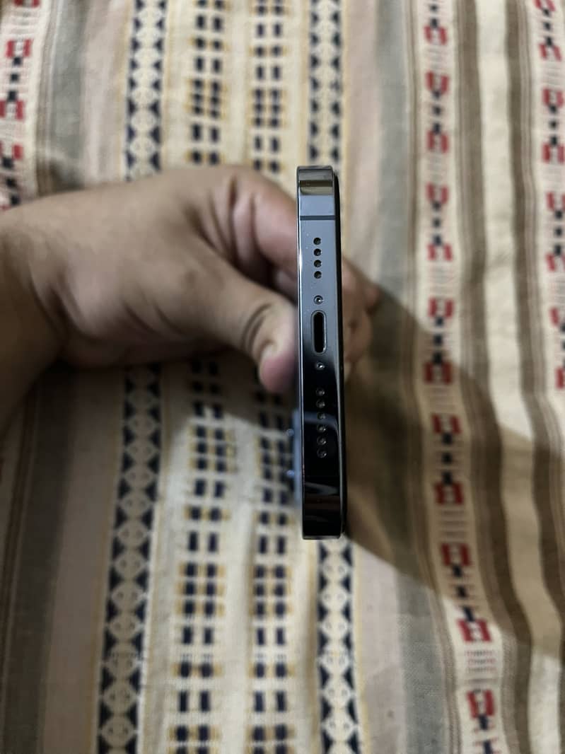 Apple iPhone 13 Pro Max 5